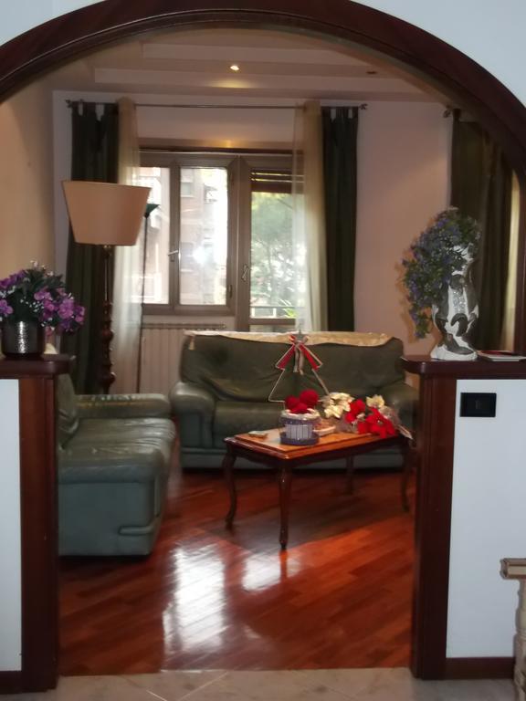 B&B Mary'S House ชัมปีโน ภายนอก รูปภาพ